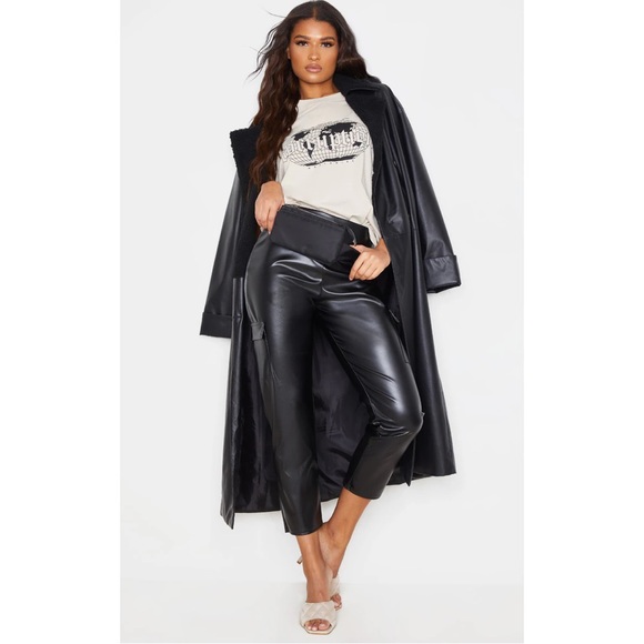 PrettyLittleThing Tan Corruption Graphic Oversized Short Sleeve T Shirt Small - Picture 5 of 7